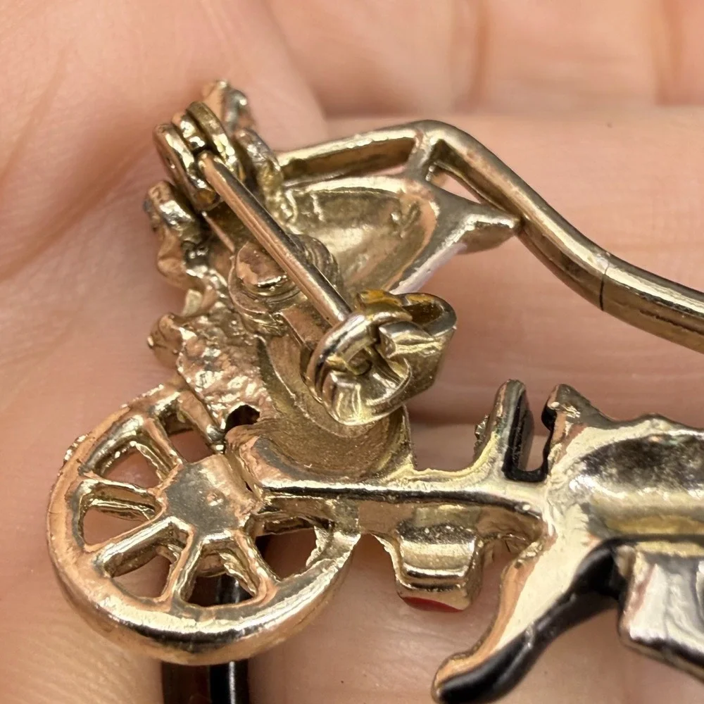 Vintage Estate Brooch Gold Tone Enamel Horse and Cart Animal Theme Multi-Color